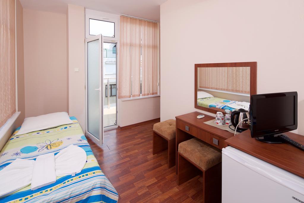 Red House Guest House Nessebar Zimmer foto