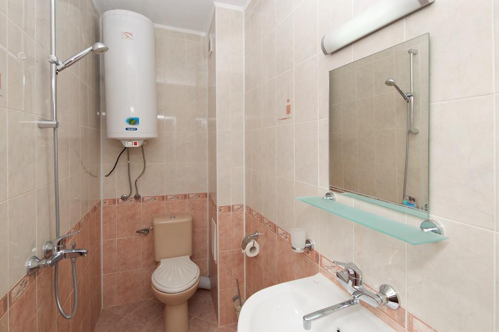 Red House Guest House Nessebar Zimmer foto